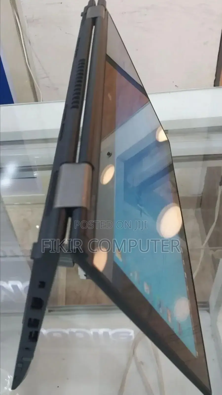New Laptop Lenovo Yoga 330 8GB Intel Core I5 SSD 256GB