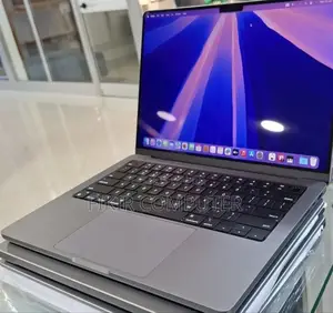 New Laptop Apple MacBook Pro M1 16GB Apple M1 Pro SSD 1T