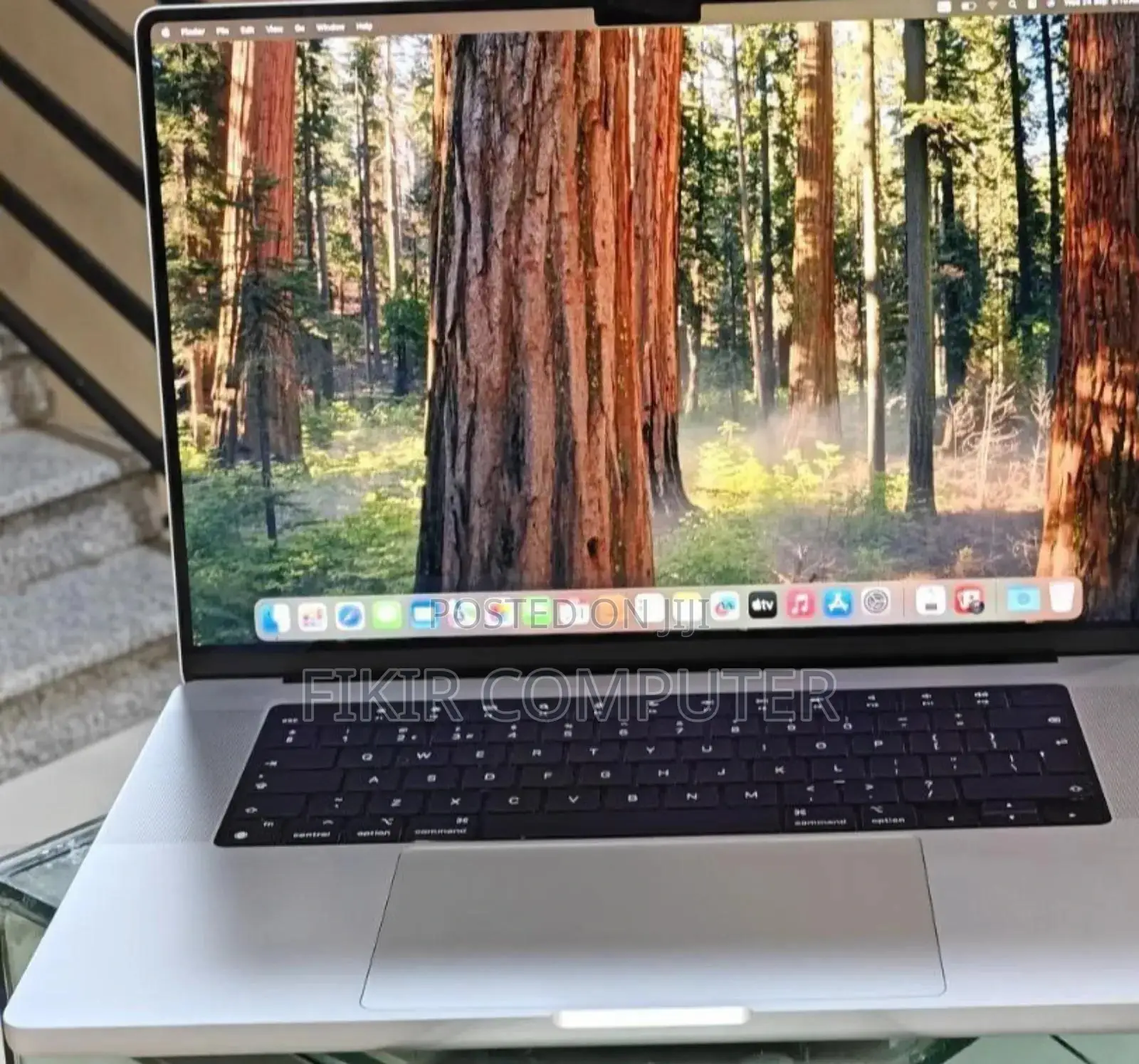 New Laptop Apple MacBook Pro M1 16GB Apple M1 Pro SSD 1T