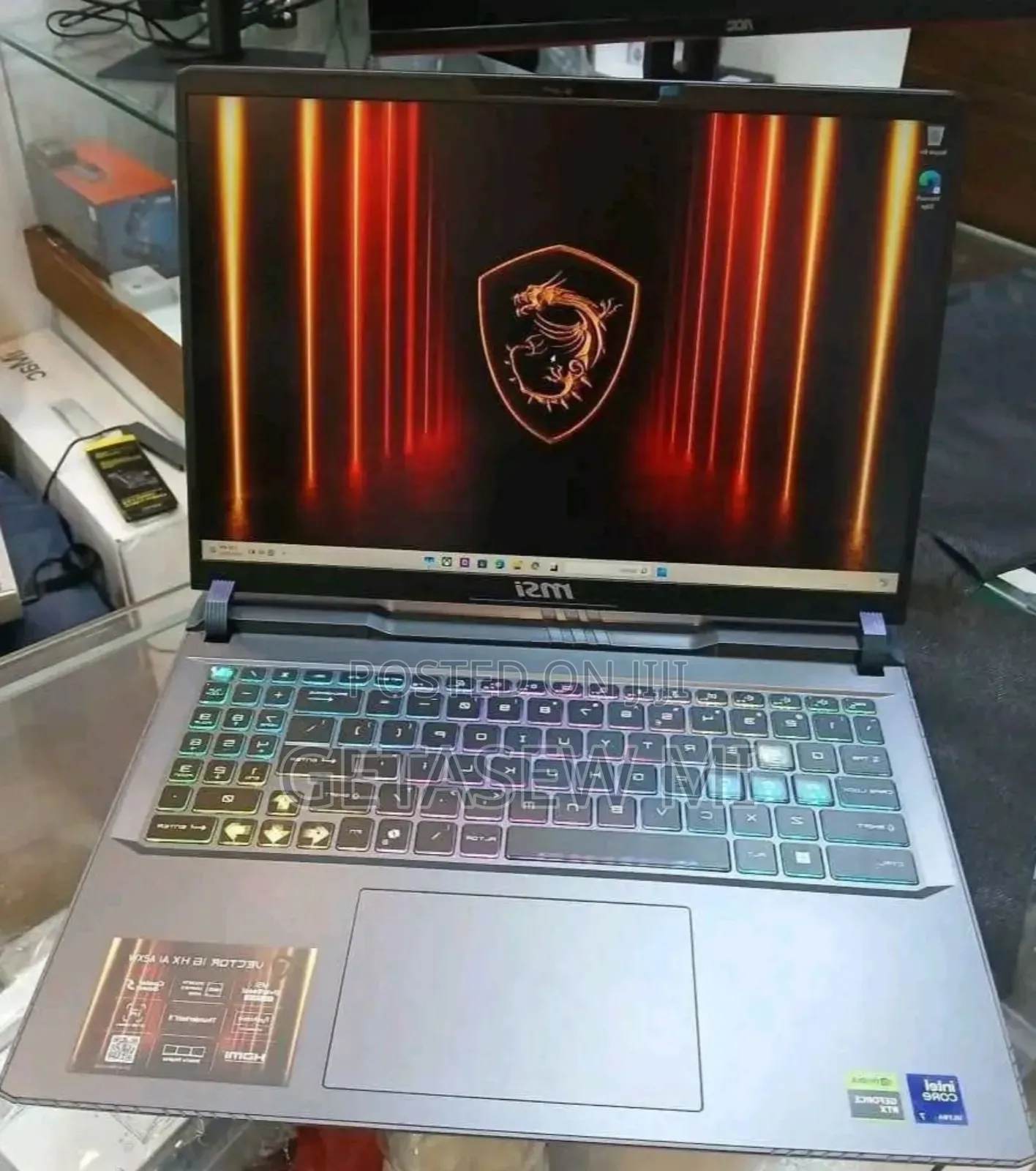New Laptop MSI Vector GP68 HX 13V 16GB Intel Core I9 SSD 1T