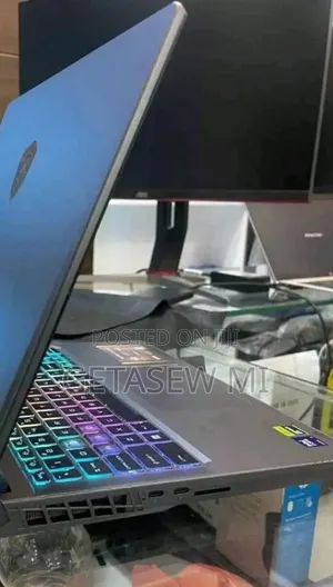 New Laptop MSI Vector GP68 HX 13V 16GB Intel Core I9 SSD 1T