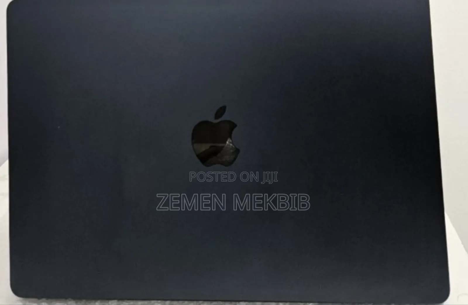 New Laptop Apple MacBook Air 2022 M2 8GB Intel Core I7 SSD 512GB