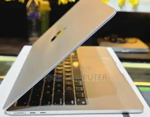 New Laptop Apple MacBook Air 2022 M2 16GB Intel Core M2 SSD 256GB