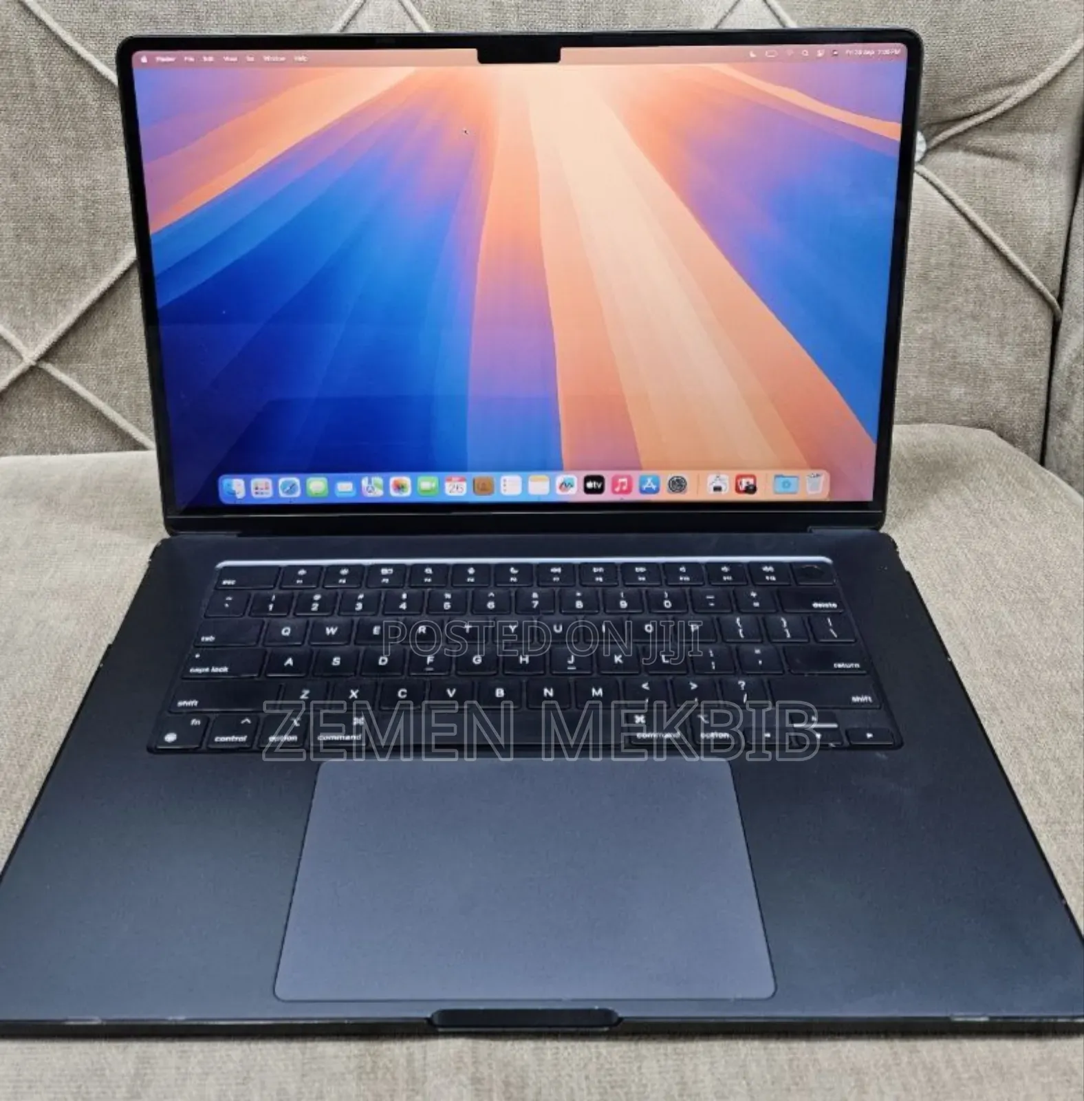 New Laptop Apple MacBook Air 2022 M2 8GB Intel Core I7 SSD 512GB