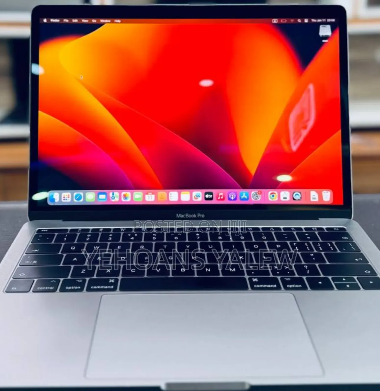 New Laptop Apple MacBook Pro 2017 16GB Intel Core I7 SSD 512GB