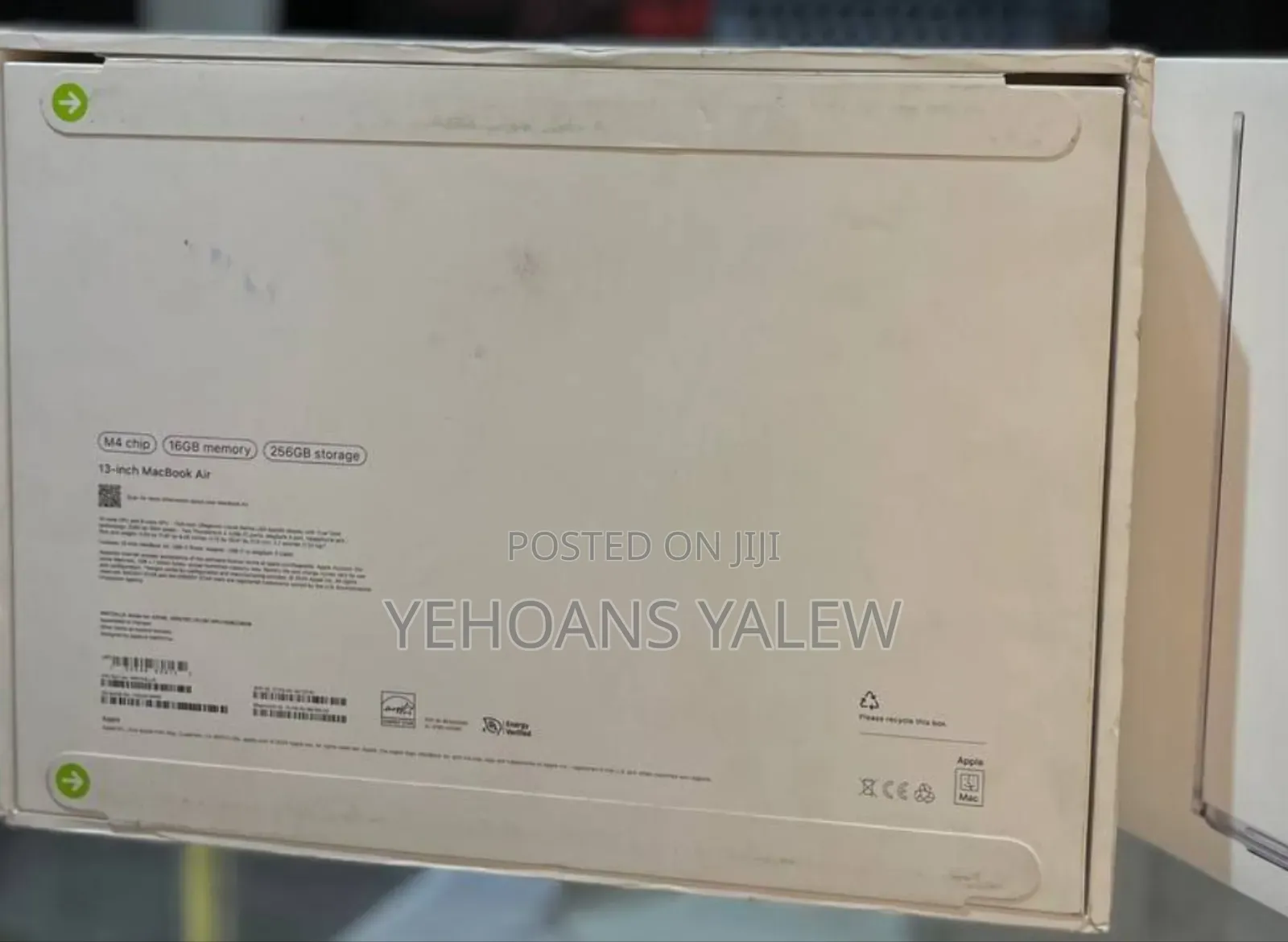 New Laptop Apple MacBook Air 2025 M4 13-Inch 16GB Apple M4 SSD 256GB