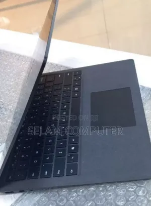 New Laptop Microsoft Surface 16GB Intel Core I7 SSD 512GB