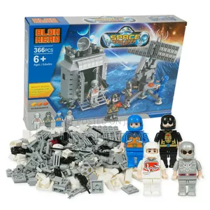 Photo - Space Explorer Interlocking Block Playset – 366 Pieces