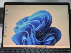 New Laptop Microsoft Surface Pro 9 16GB Intel Core I5 SSD 256GB