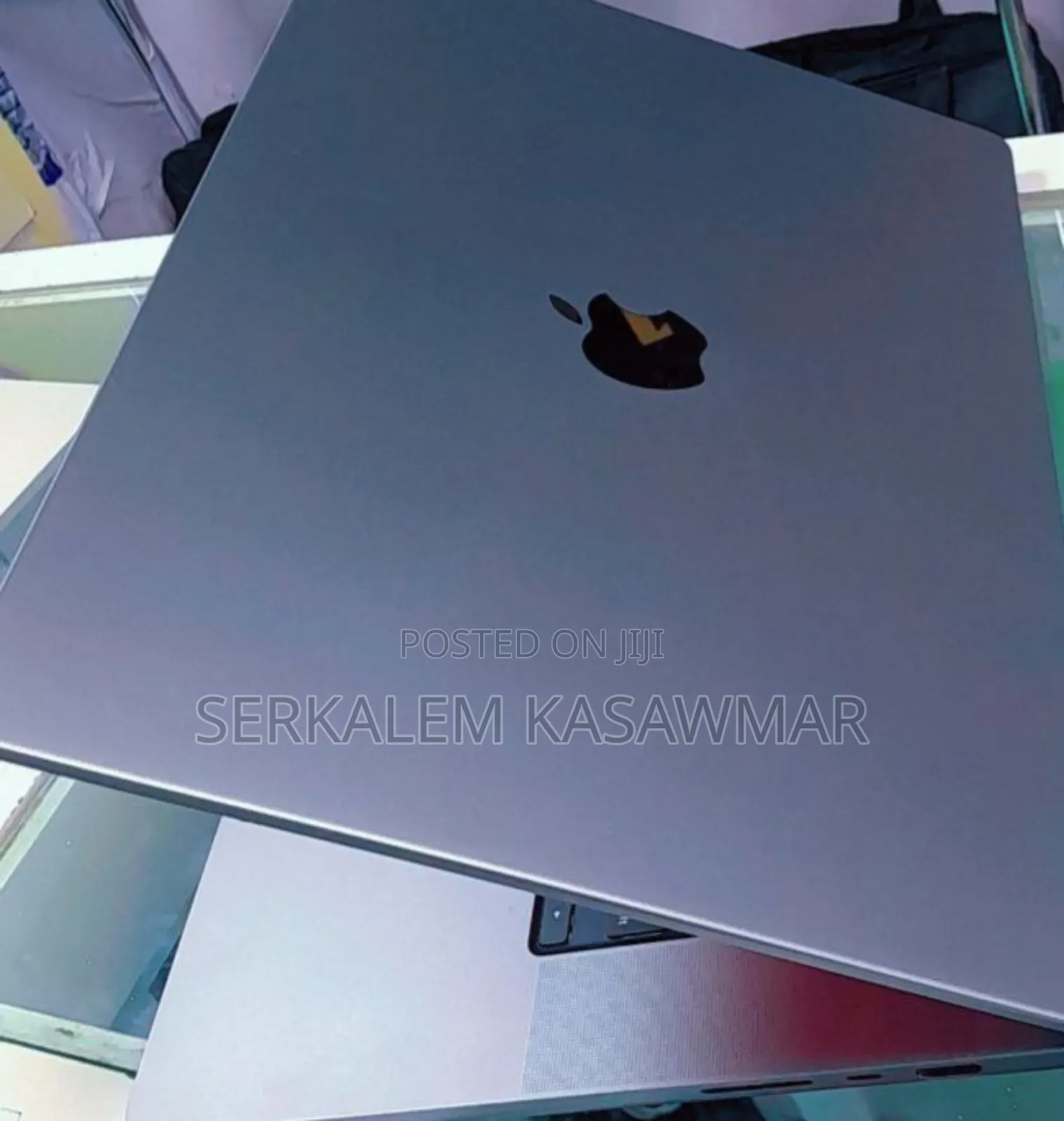 New Laptop Apple MacBook Pro 2021 M1 16GB Apple M1 SSD 512GB