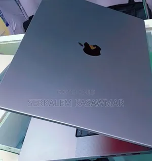 New Laptop Apple MacBook Pro 2021 M1 16GB Apple M1 SSD 512GB