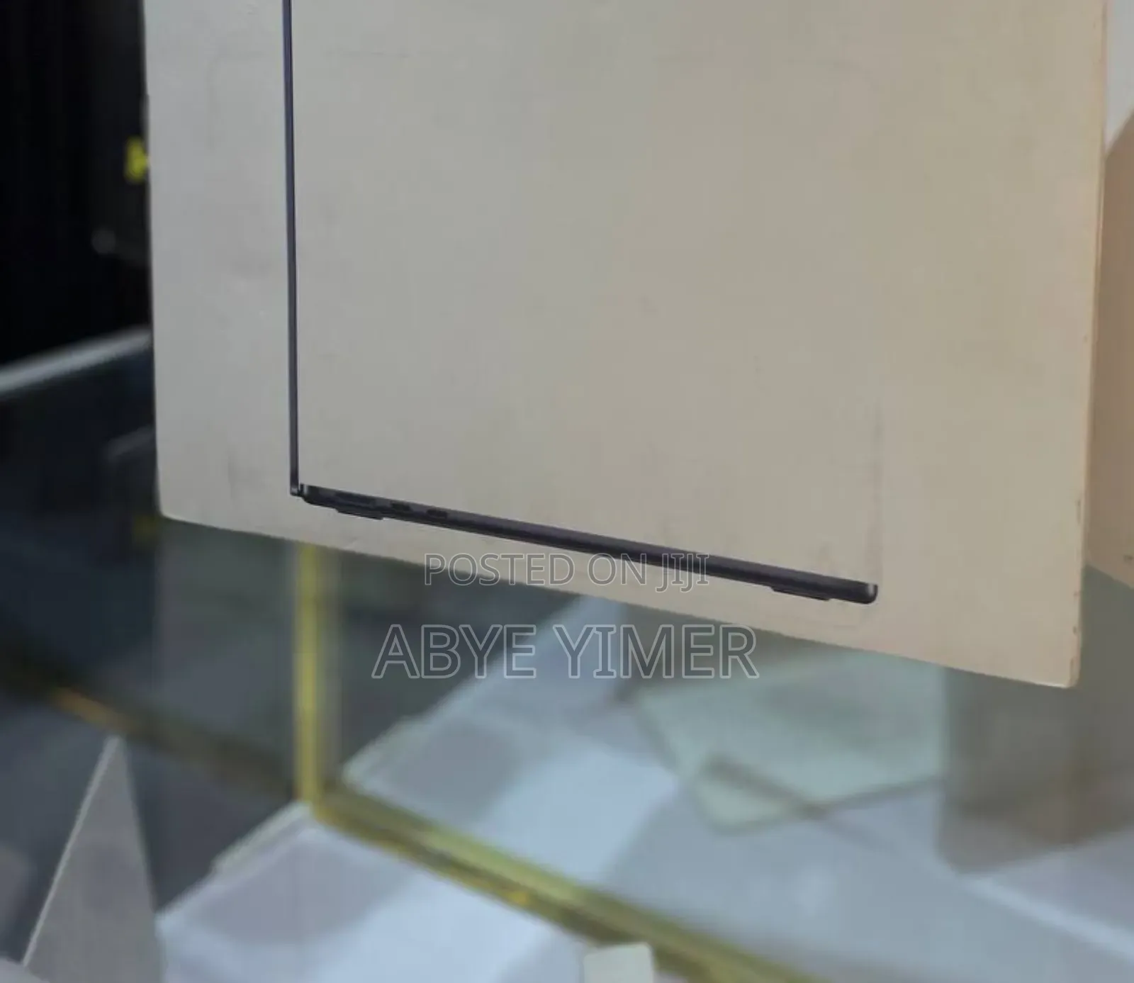 New Apple MacBook Air 2025 M4 13-Inch 16GB Intel Core M SSD 256GB