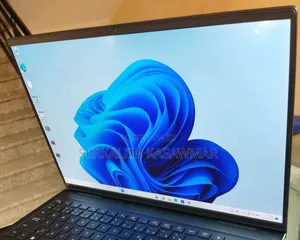 New Laptop Dell Inspiron 15 16GB Intel Core I7 SSD 1T