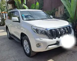 Photo - Toyota Land Cruiser Prado 2015 White