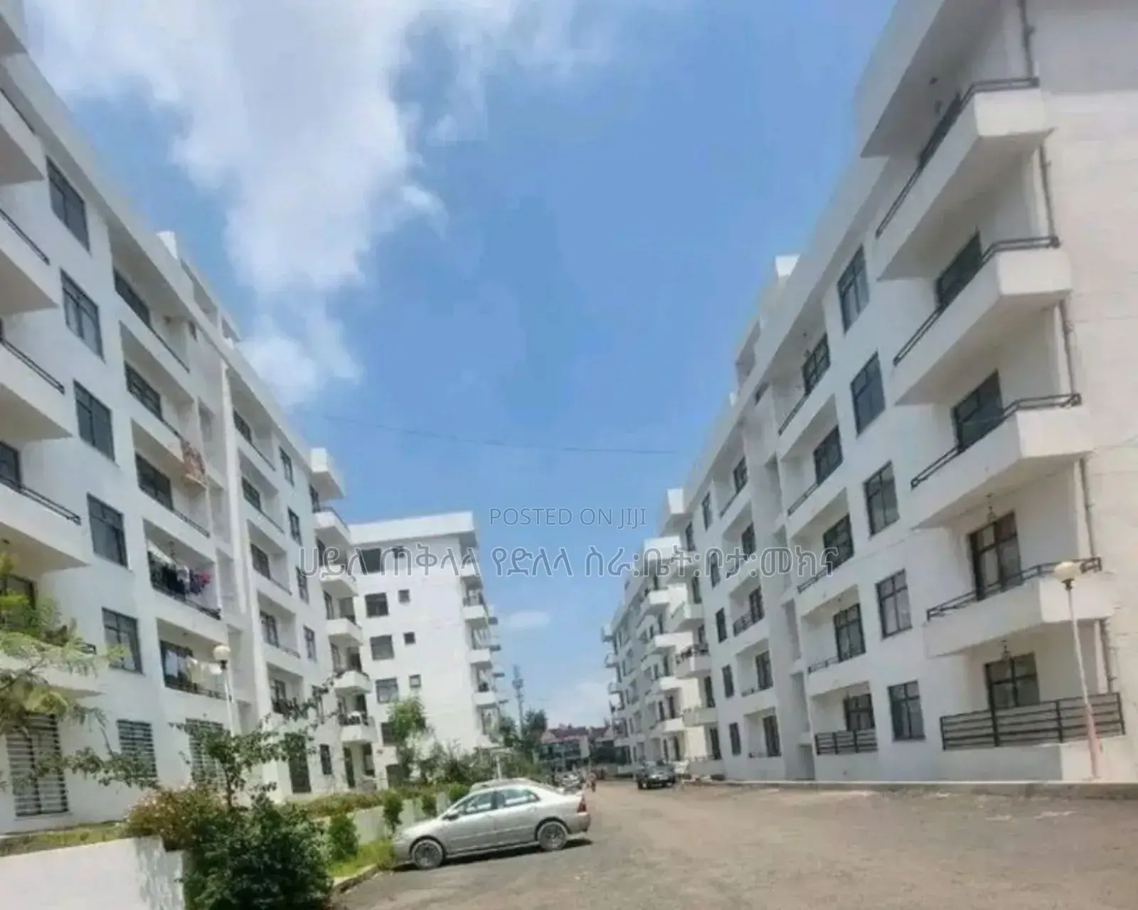 Furnished 3bdrm Apartment in Nohi Real State, Yeka for sale