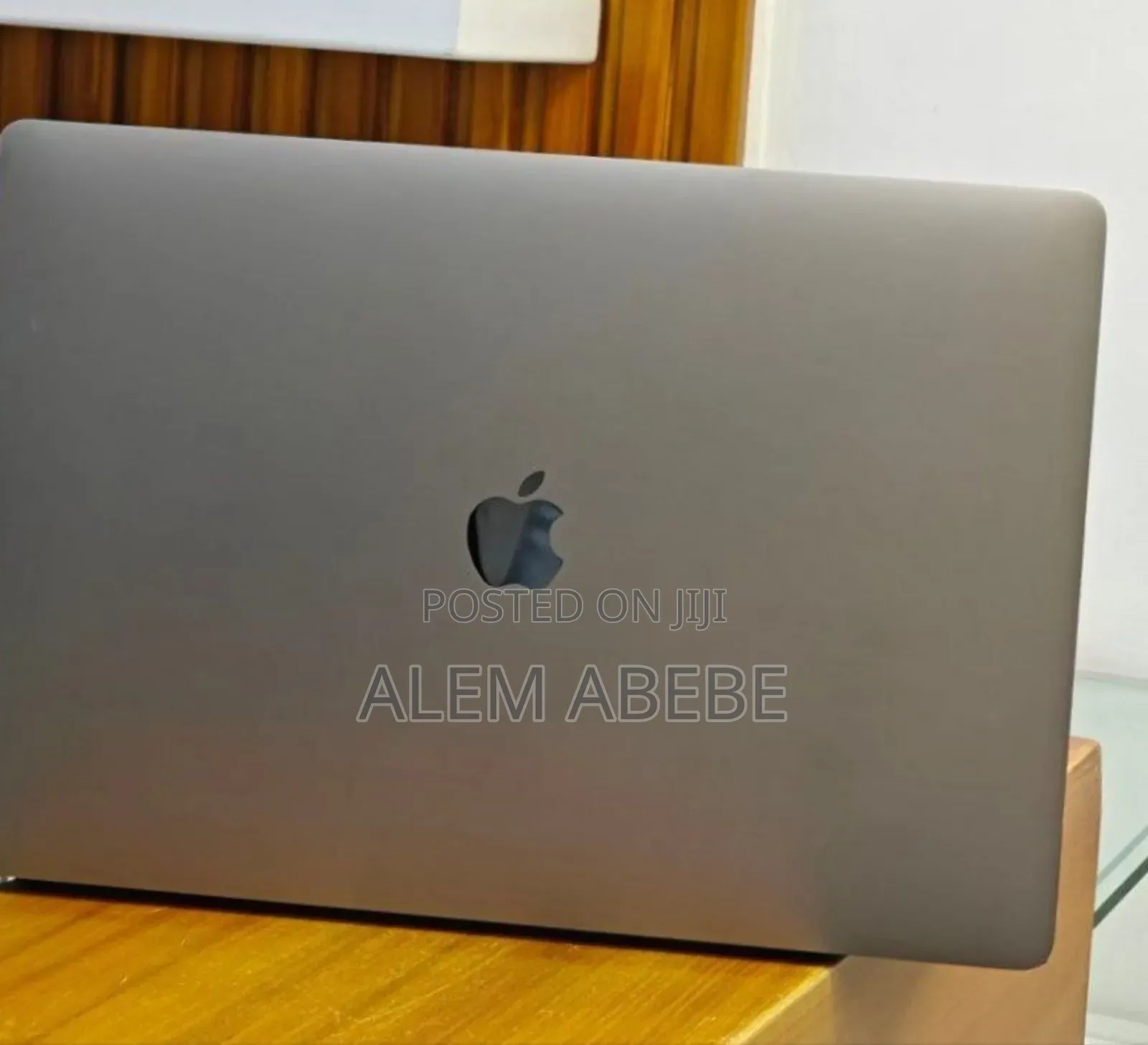 New Laptop Apple MacBook Pro 2019 16GB Intel Core I7 SSD 512GB
