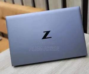 New Laptop HP ZBook Firefly G8 16GB Intel Core I7 SSD 512GB