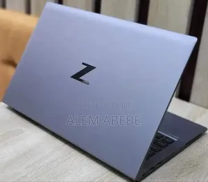 New Laptop HP ZBook Firefly G8 16GB Intel Core I7 SSD 512GB
