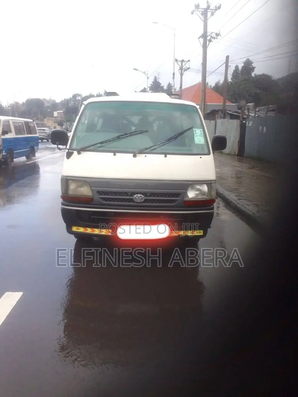 Toyota HiAce 2003 White