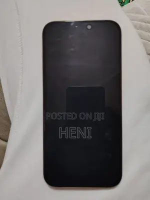 Photo - Apple iPhone 16 Pro Max 256 GB Gold