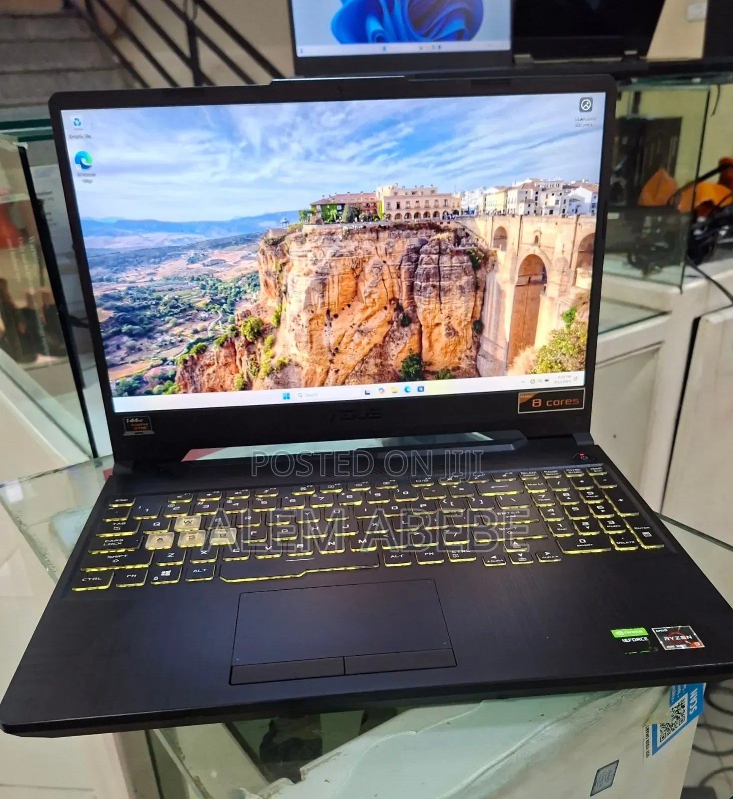 New Laptop Asus ROG Strix G16 G614 32GB AMD Ryzen 7 SSD 512GB