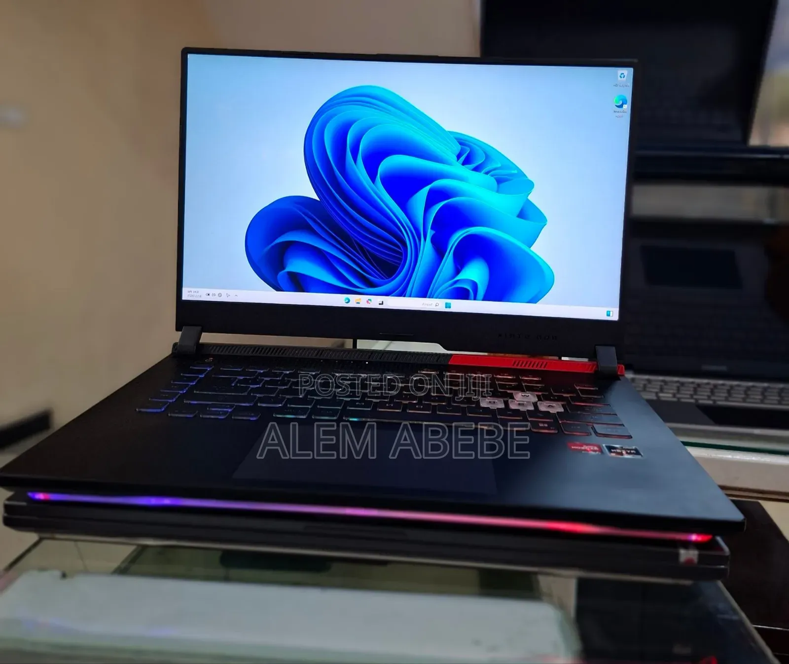 New Laptop Asus ROG Strix G15 32GB AMD Ryzen 9 SSD 1T