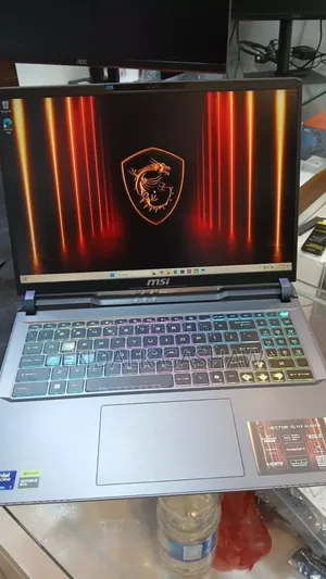 New Laptop MSI Vector 16 HX AI A2XWIG 16GB Intel Core Ultra 7 SSD 1T