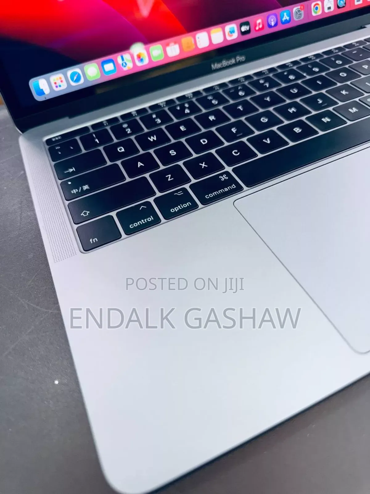 New Laptop Apple MacBook Pro 2017 8GB Intel Core I7 SSD 512GB