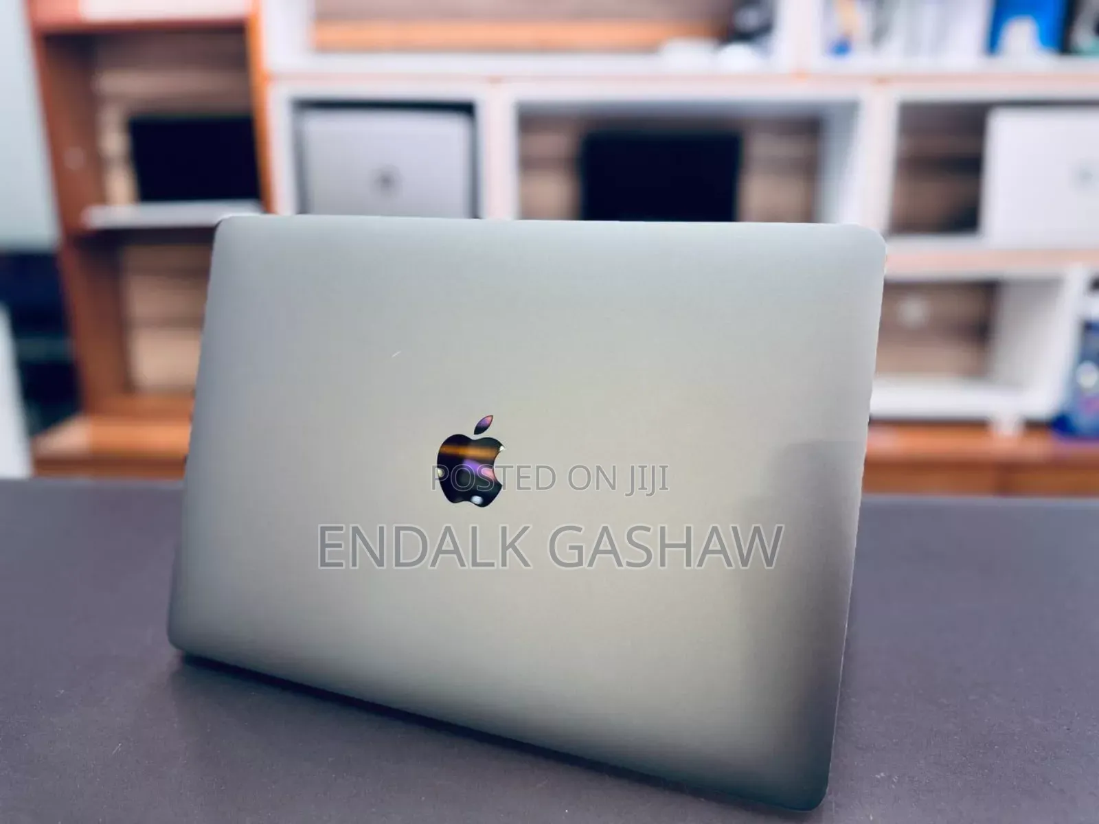 New Laptop Apple MacBook Pro 2017 8GB Intel Core I7 SSD 512GB