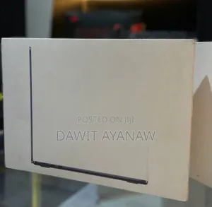 New Laptop Apple MacBook Air 2025 M4 13-Inch 16GB Apple M4 SSD 256GB