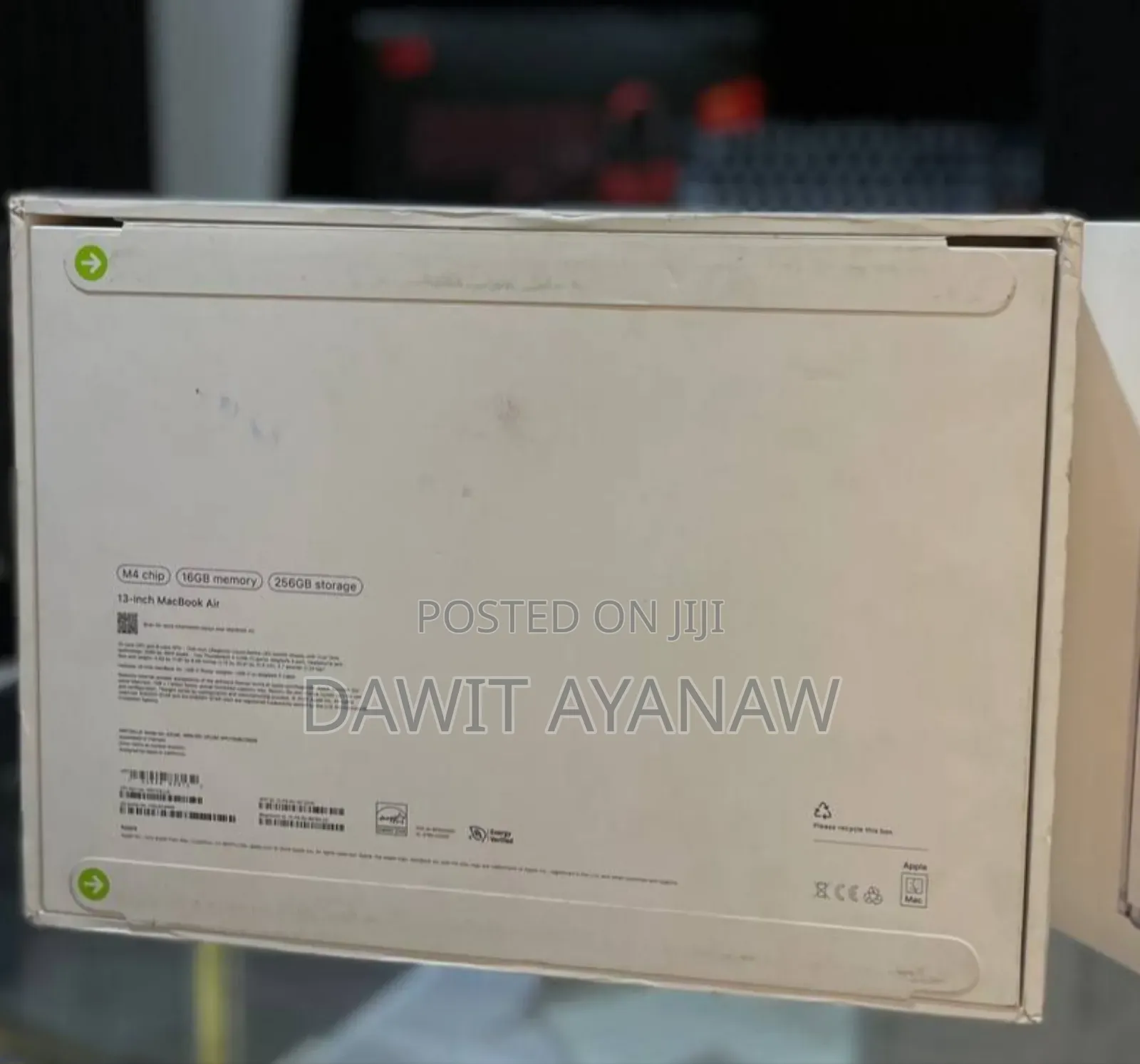 New Laptop Apple MacBook Air 2025 M4 13-Inch 16GB Apple M4 SSD 256GB