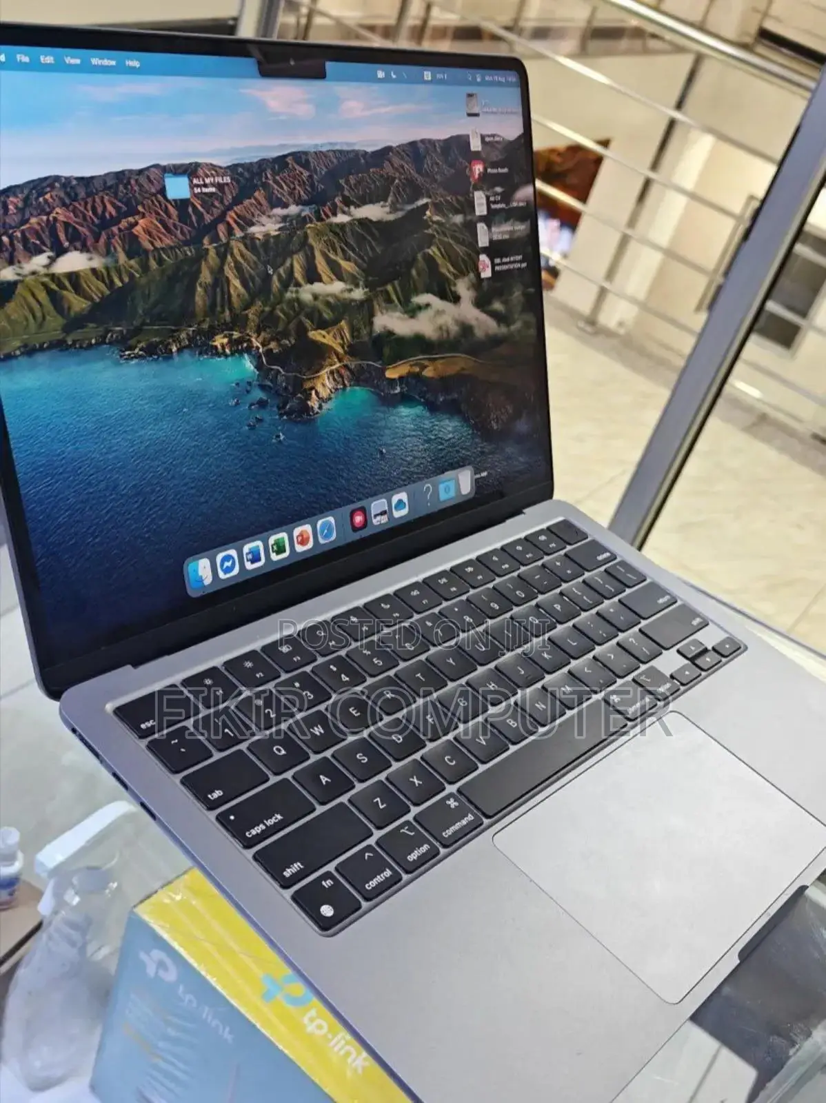 New Laptop Apple MacBook Air 2022 M2 8GB Apple M2 SSD 512GB