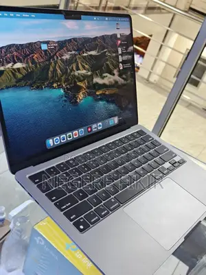 New Laptop Apple MacBook Air 2022 M2 8GB Apple M2 SSD 512GB