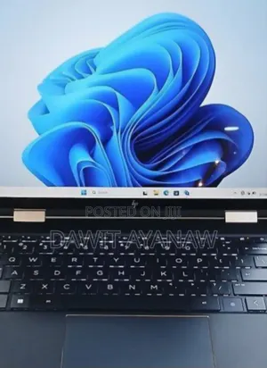 New Laptop HP Spectra 13 16GB Intel Core I7 SSD 512GB