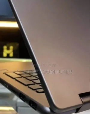 New Laptop Lenovo Yoga 7i 16GB Intel Core Ultra 7 SSD 1T