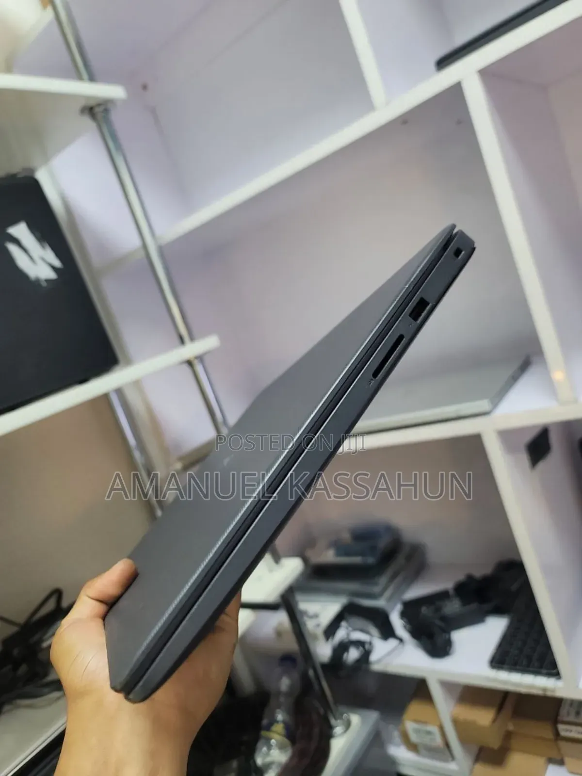 New Laptop Dell Inspiron 15 3000 8GB Intel Core I3 HDD 1T