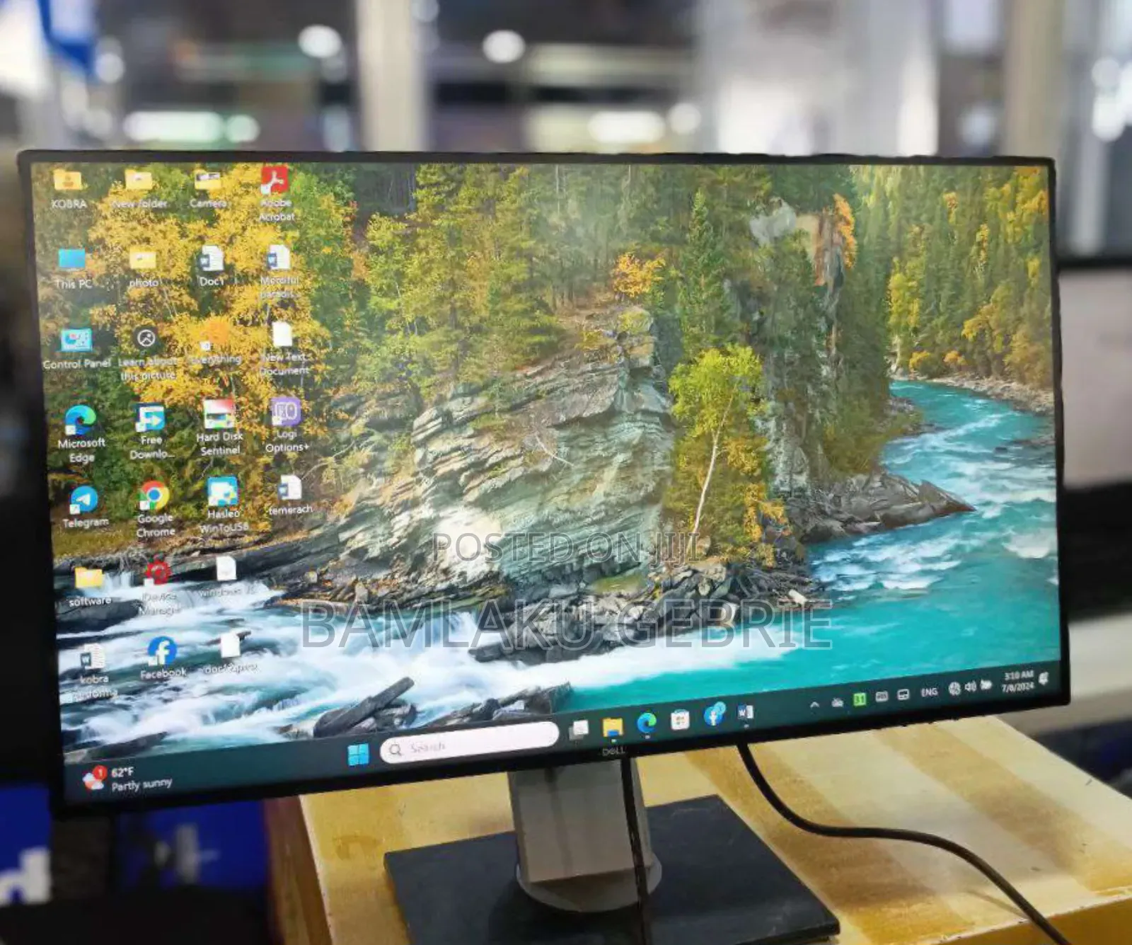 Dell 27" Inch Frameless Monitor 
 Frameless 
 27" Inch 