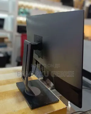 Dell 27" Inch Frameless Monitor 
 Frameless 
 27" Inch 