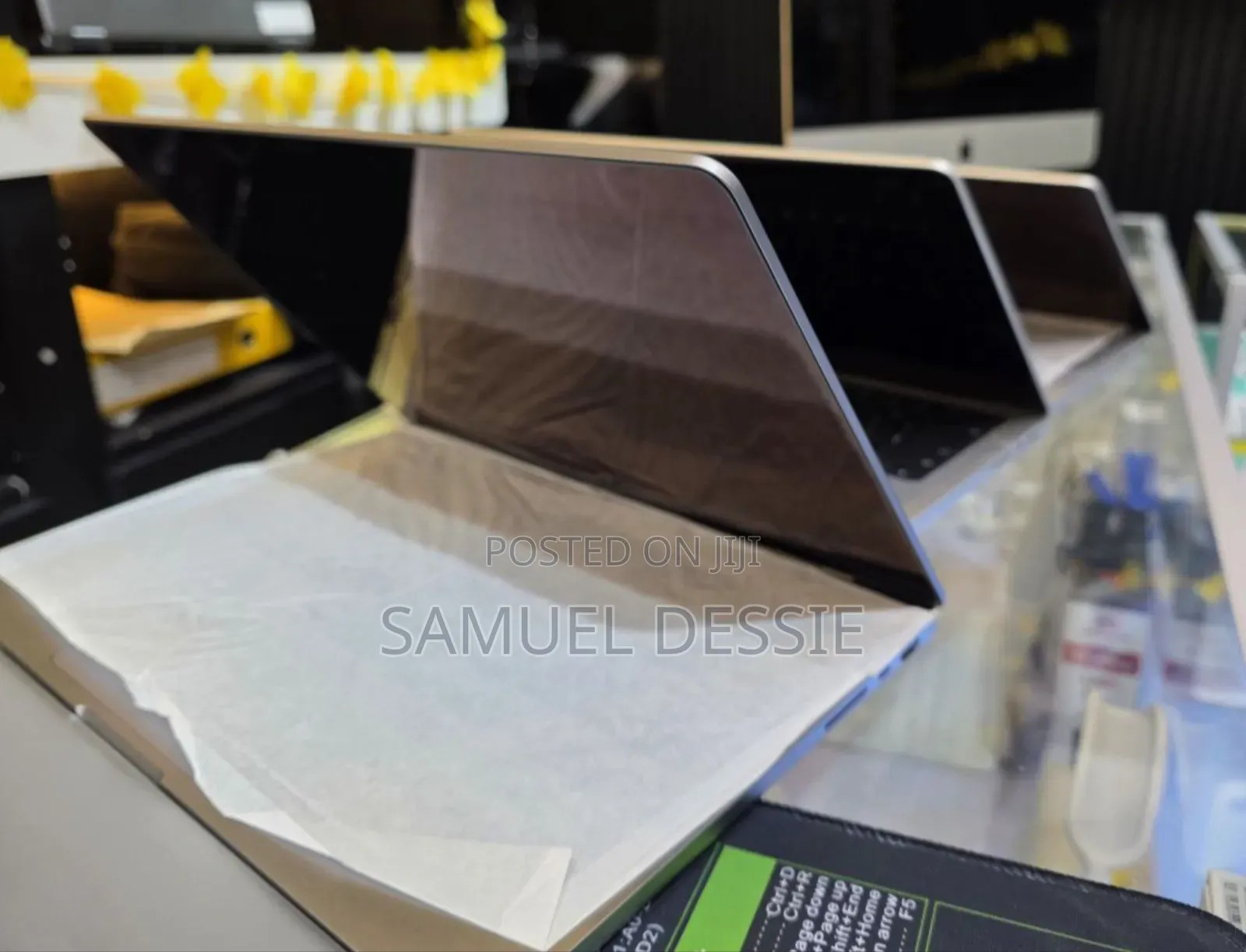 New Laptop Apple MacBook Pro M1 16GB Apple M1 Pro SSD 512GB