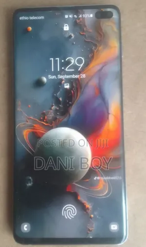 Photo - Samsung Galaxy S10 Plus 128 GB Blue