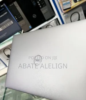 New Laptop Dell Precision 15 3520 32GB Intel Core I7 SSD 512GB