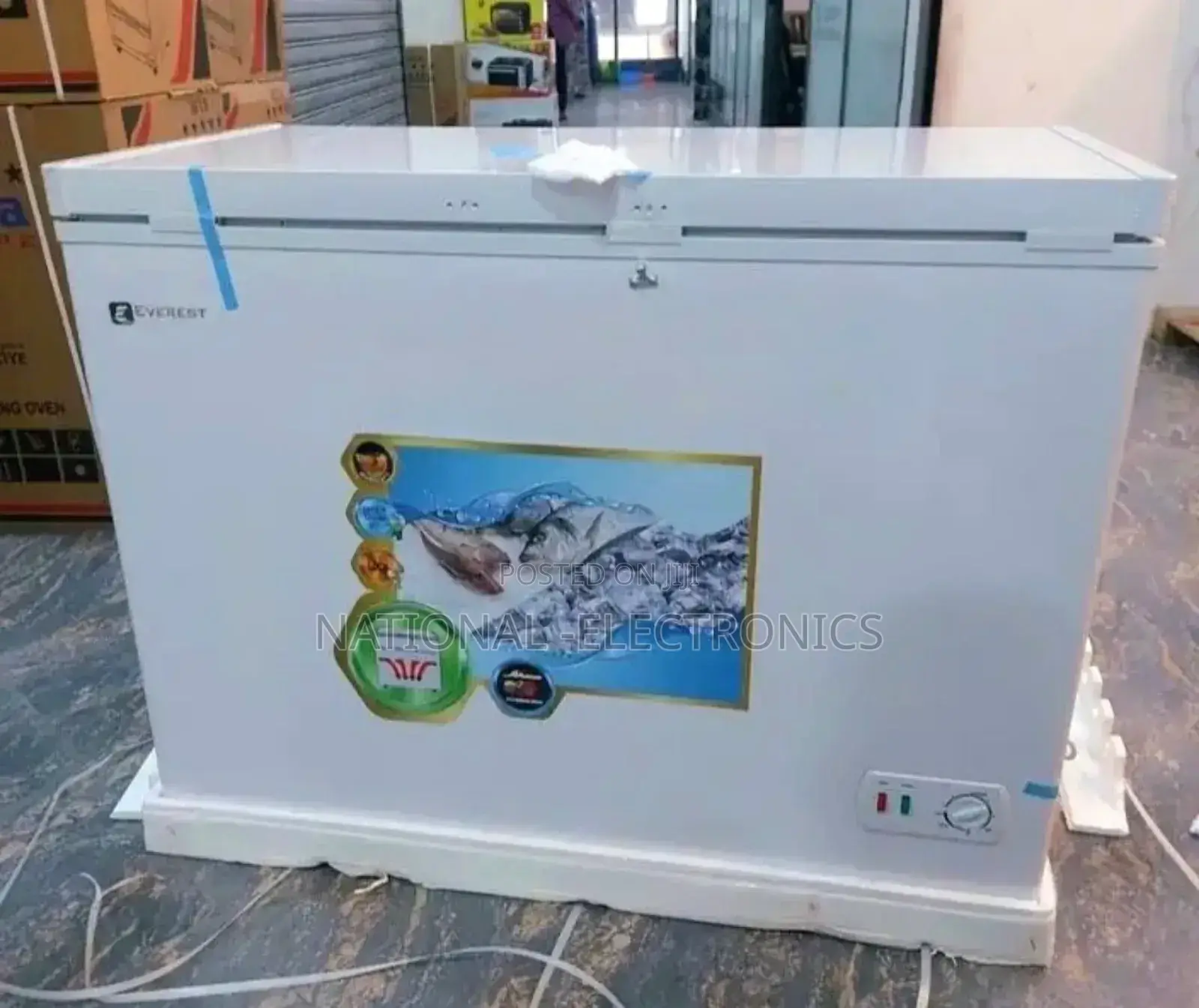 Everest Chest Freezer 330 Deep
