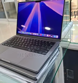 New Laptop Apple MacBook 16GB Apple M1 SSD 1T