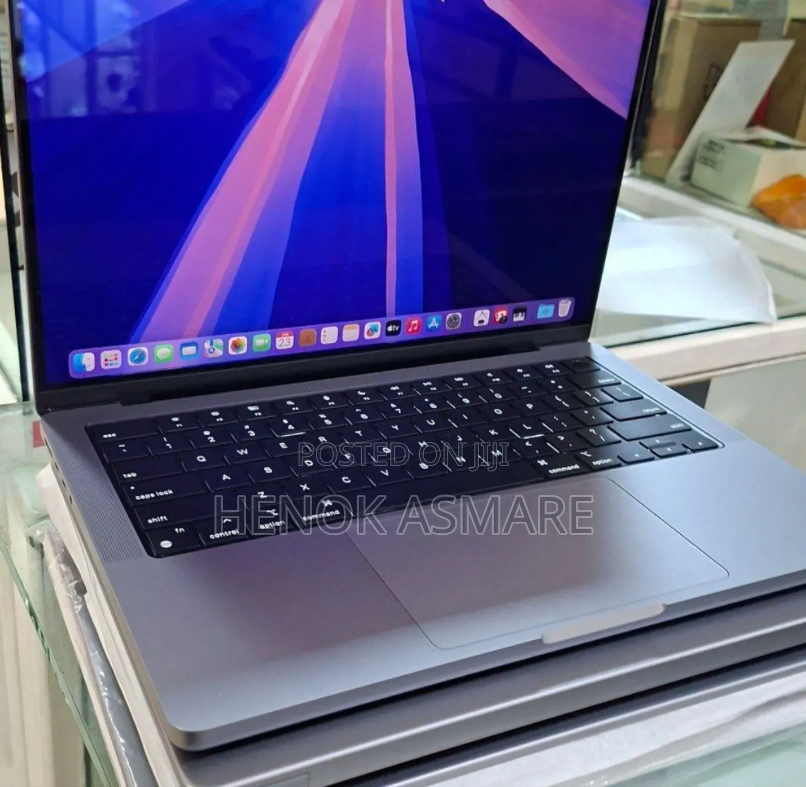 New Laptop Apple MacBook 16GB Apple M1 SSD 1T