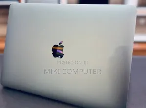 Photo - New Laptop Apple MacBook Pro 2017 8GB Intel Core I7 SSD 512GB