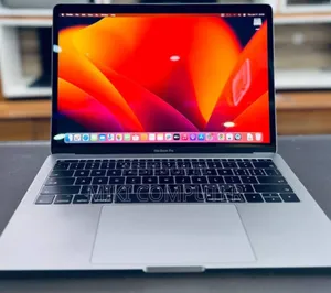 New Laptop Apple MacBook Pro 2017 8GB Intel Core I7 SSD 512GB