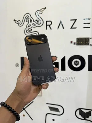 Photo - New Apple iPhone 17 256 GB Black