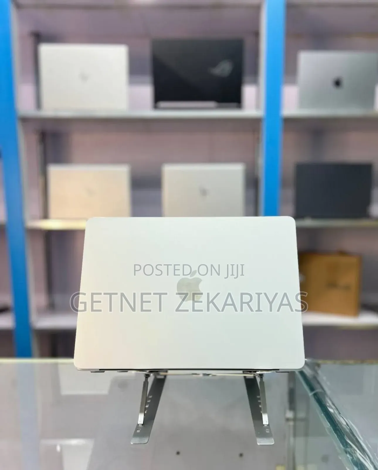 New Laptop Apple MacBook Air 2025 M4 15-Inch 16GB Apple M4 SSD 256GB