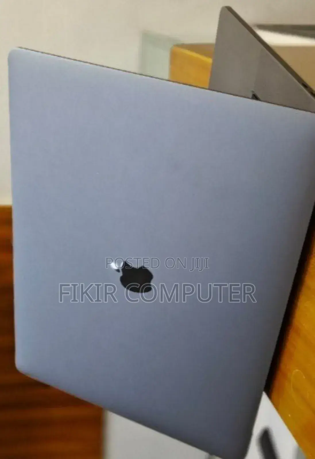 New Laptop Apple MacBook Pro 2019 16GB Intel Core I7 SSD 512GB