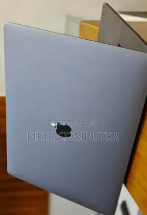 New Laptop Apple MacBook Pro 2019 16GB Intel Core I7 SSD 512GB